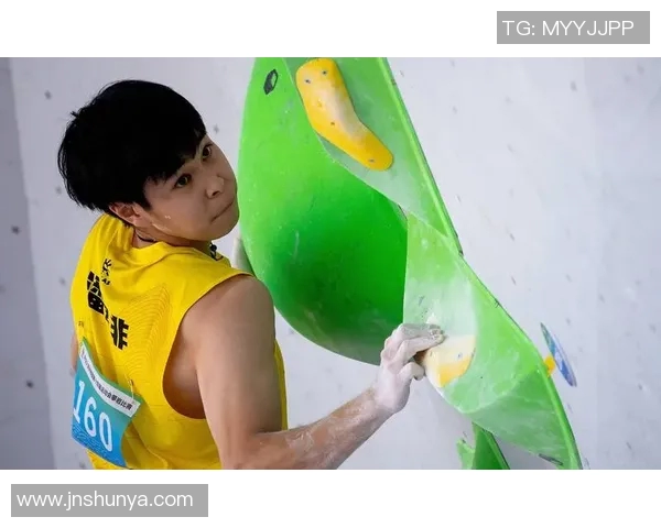 杭州攀岩队的包夹战术解析与实战应用探讨